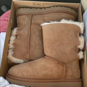 Uggs Bailey Bow II